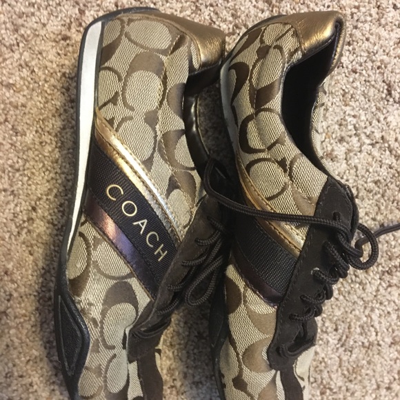 Women’s Coach shoes size 5.5 - Picture 2 of 3